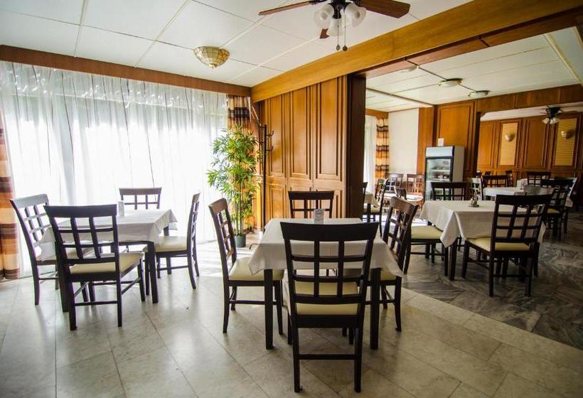 בית מלון כפרי Solar Club