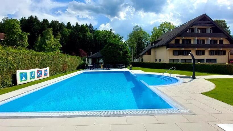 هتل Sport Manca Garni