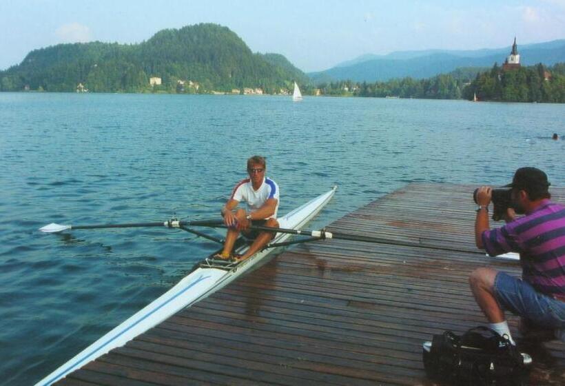 هتل Sport Manca Garni