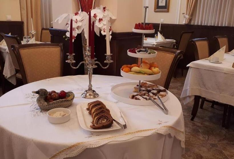 هتل Sport Manca Garni