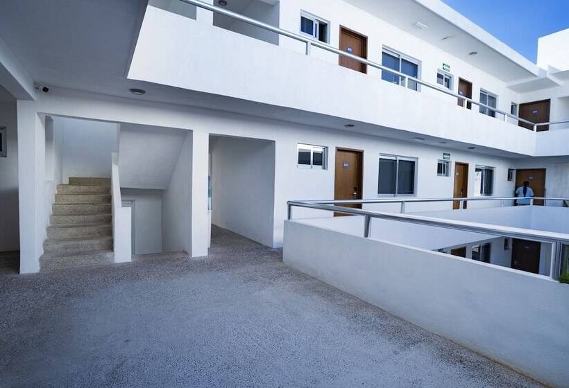 ホテル Star Manzanillo