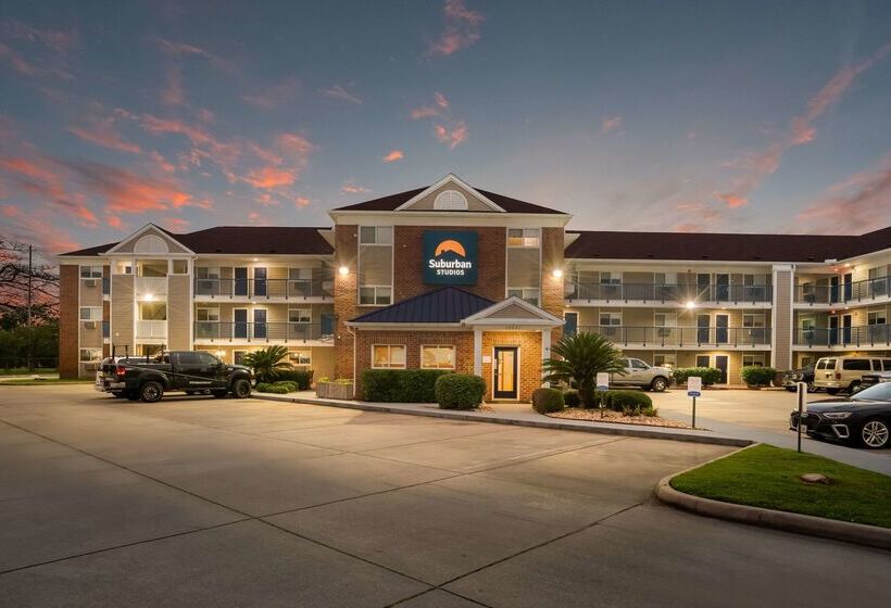 בית מלון כפרי Suburban Studios Biloxi North Area