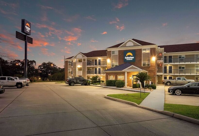 בית מלון כפרי Suburban Studios Biloxi North Area