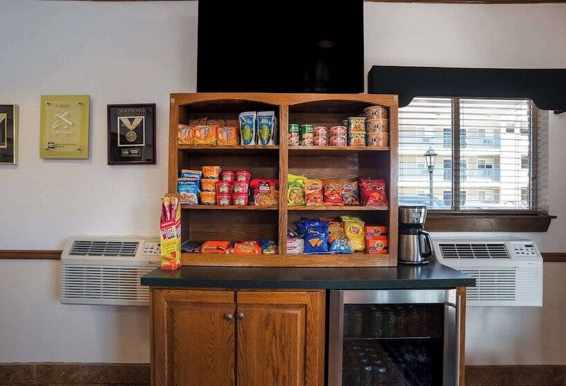 בית מלון כפרי Suburban Studios Biloxi North Area