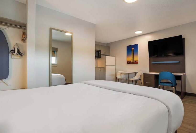 בית מלון כפרי Suburban Studios Biloxi North Area