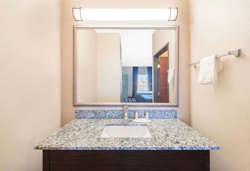 בית מלון כפרי Super 8 By Wyndham Dilley Tx