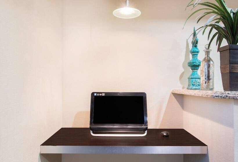 בית מלון כפרי Super 8 By Wyndham Dilley Tx