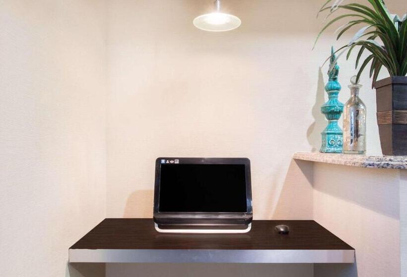 בית מלון כפרי Super 8 By Wyndham Dilley Tx