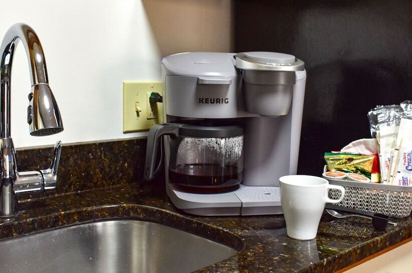 酒店 The Central Downtown Inn Suites