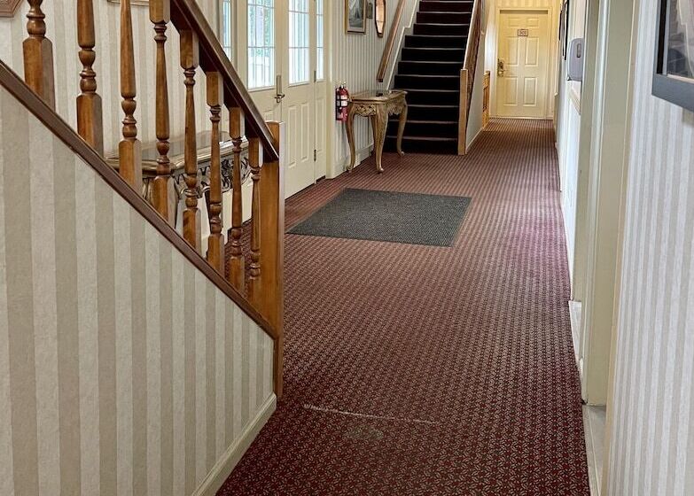 酒店 The Central Downtown Inn Suites