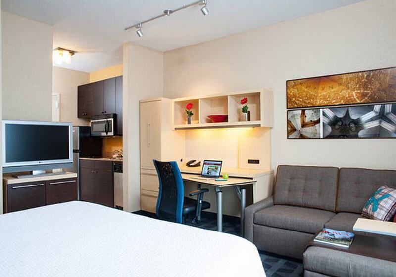 בית מלון כפרי Towneplace Suites Des Moines Urbandale