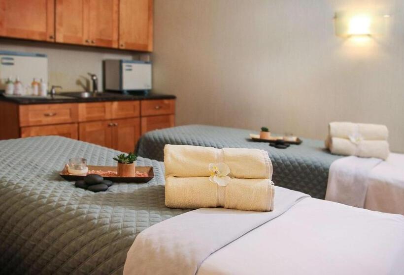 Viana Hotel And Spa, Trademark Collection By Wyndham