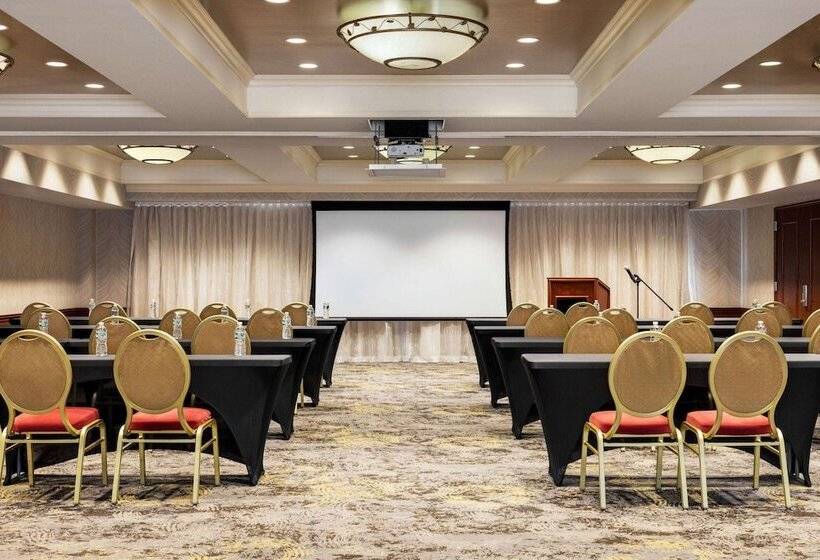 Viana Hotel And Spa, Trademark Collection By Wyndham