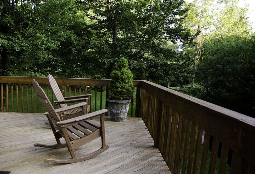 فندق Village Inn   Blowing Rock