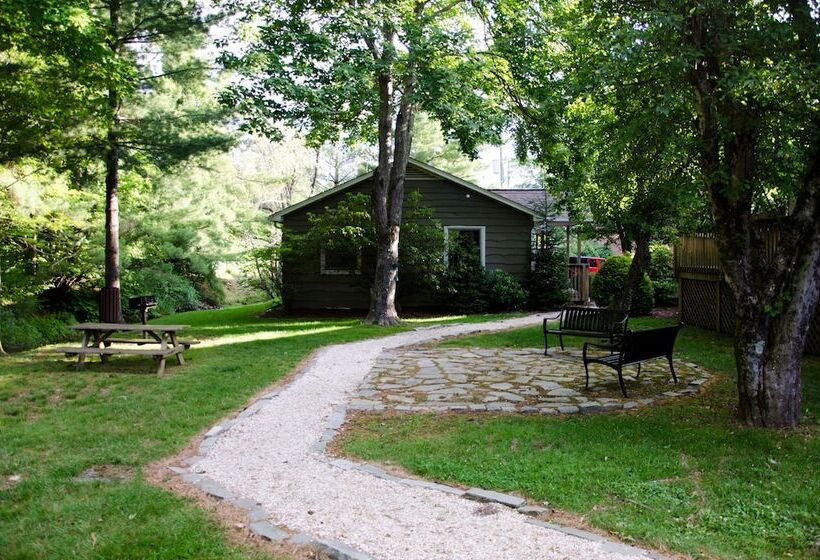 فندق Village Inn   Blowing Rock