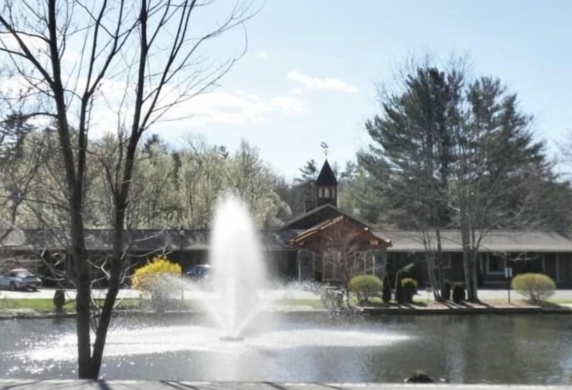 فندق Village Inn   Blowing Rock