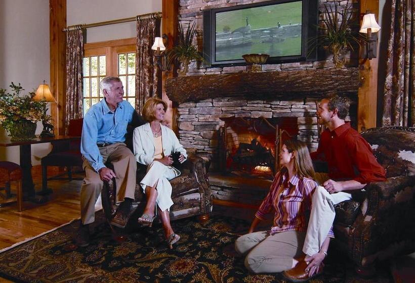 فندق Village Inn   Blowing Rock