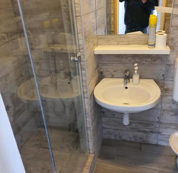 호텔 Zsófia Panzió Pápa