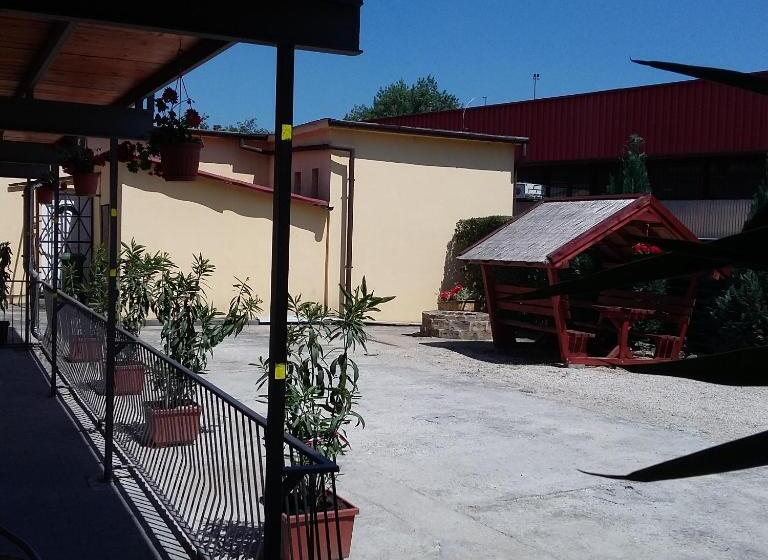 호텔 Zsófia Panzió Pápa