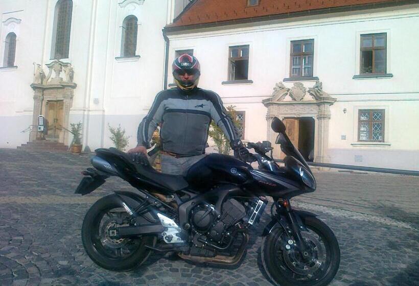 호텔 Zsófia Panzió Pápa