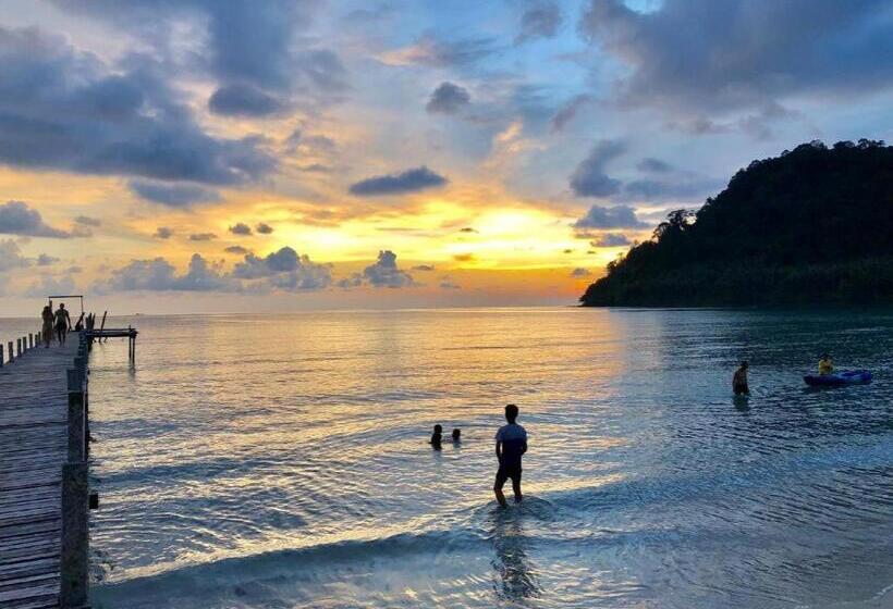 Ko Kut Ao Phrao Beach Resort