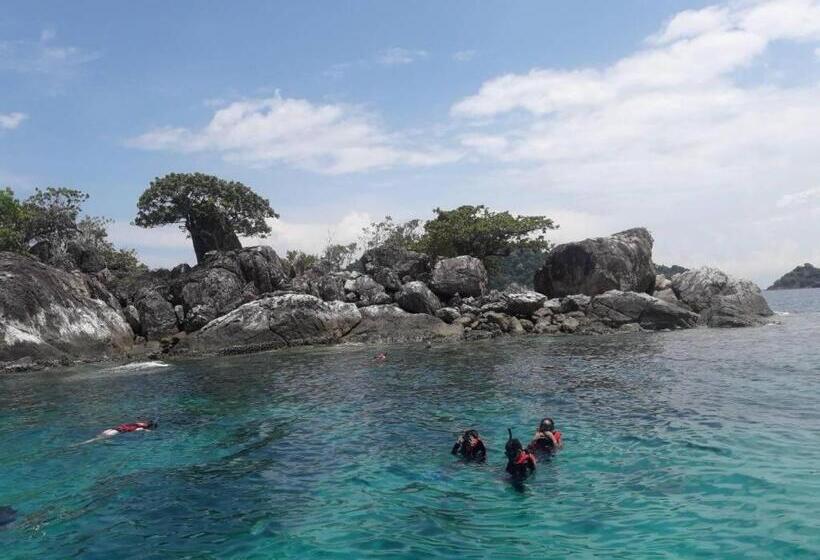 Ko Kut Ao Phrao Beach Resort