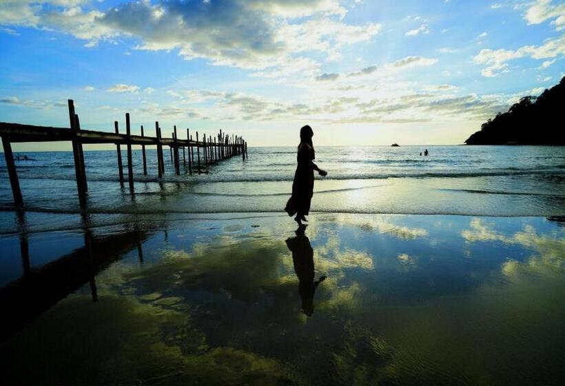 Ko Kut Ao Phrao Beach Resort