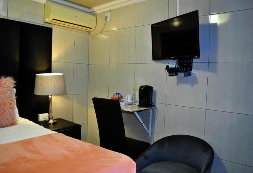 Lapologa Bed & Breakfast