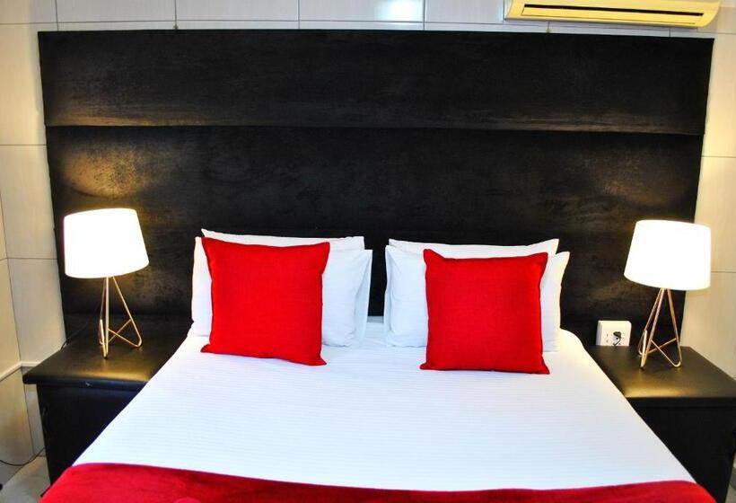 Lapologa Bed & Breakfast