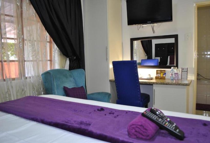 Lapologa Bed & Breakfast