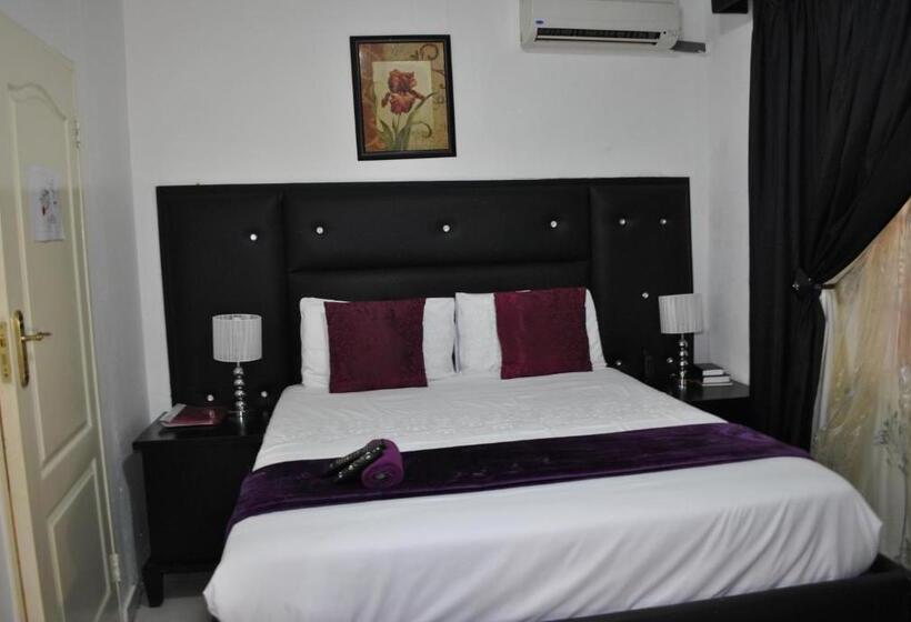 Lapologa Bed & Breakfast