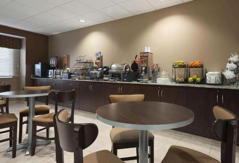 בית מלון כפרי Sonesta Essential Fairmont