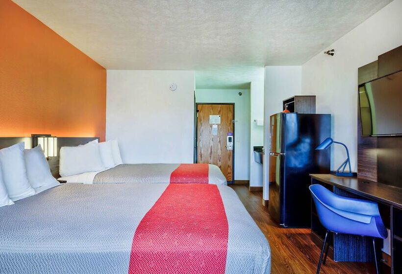 Motel 6 Percival, Ia