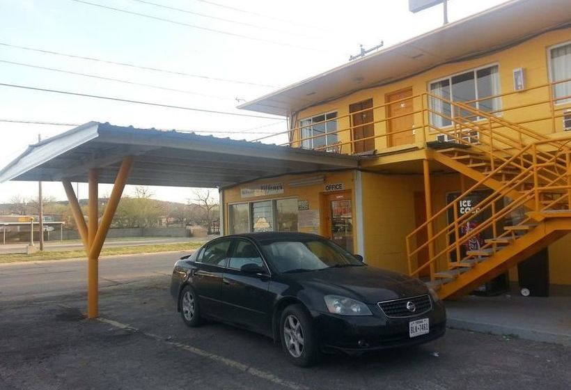 汽车旅馆  Knights Inn Big Spring