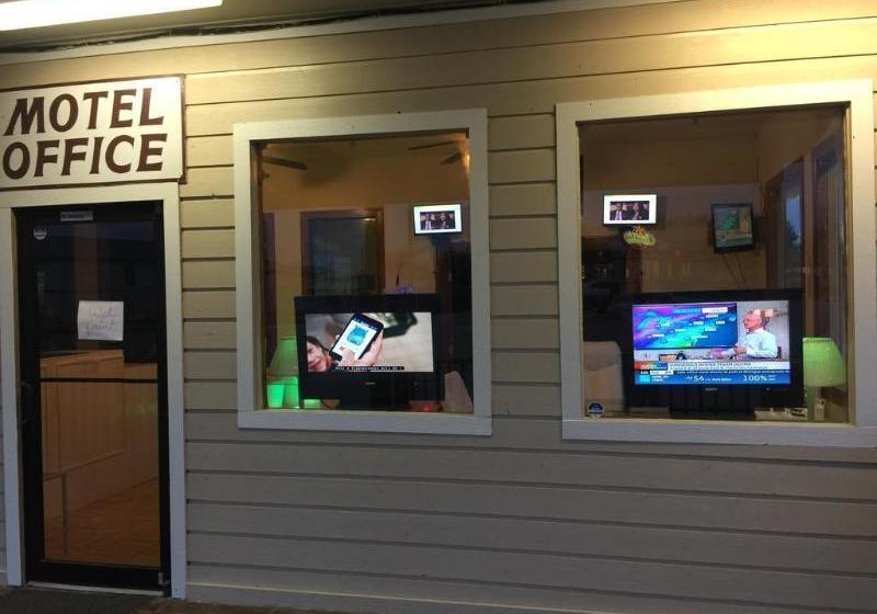 فندق على الطريق Knights Inn George West