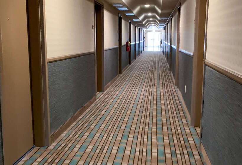 فندق على الطريق Quality Inn Near Toms River Corporate Park