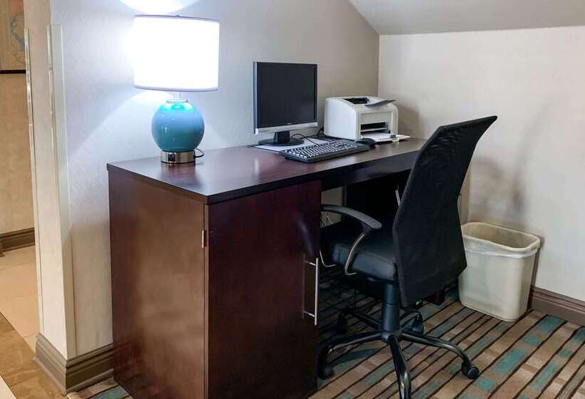 فندق على الطريق Quality Inn Near Toms River Corporate Park