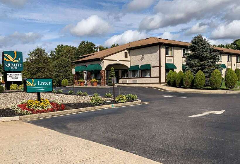 فندق على الطريق Quality Inn Near Toms River Corporate Park