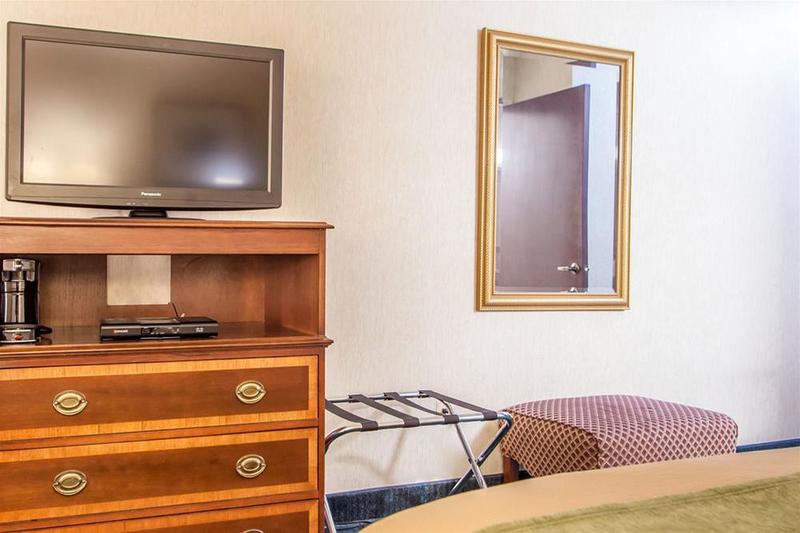 فندق على الطريق Quality Inn Near Toms River Corporate Park