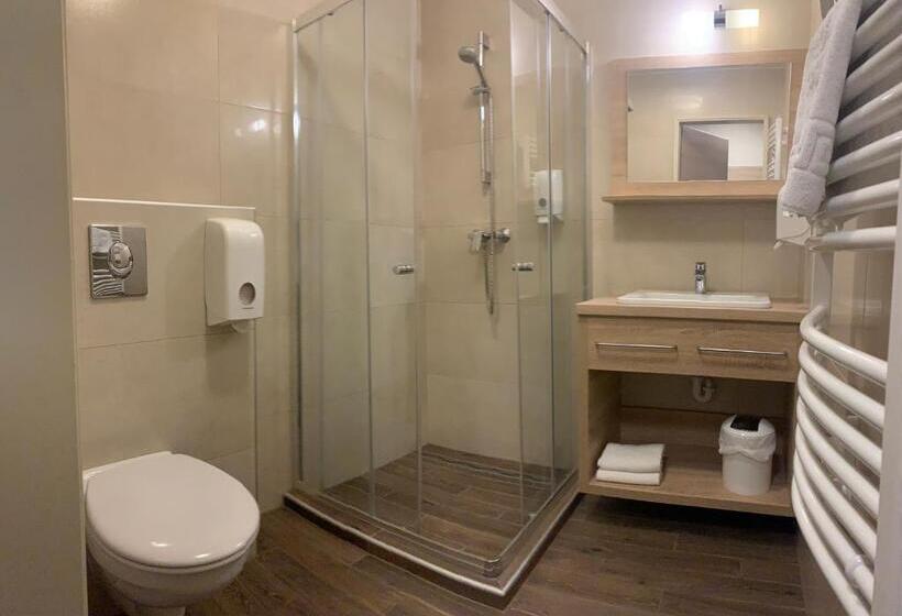 Nimród Hotel és ètterem