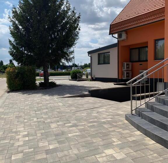 Nimród Hotel és ètterem