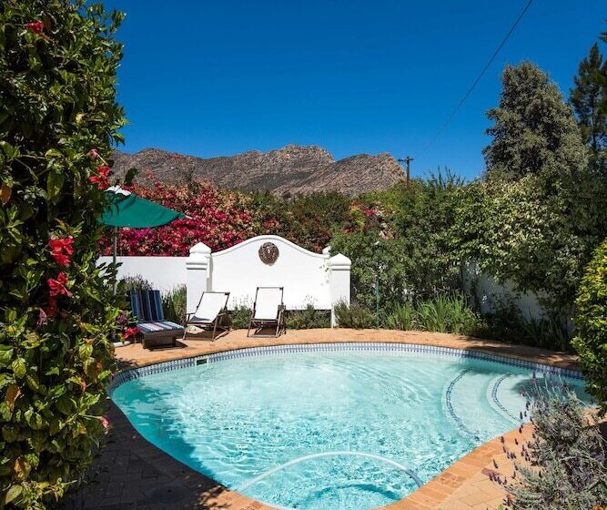 펜션 7 Church Street Guest House