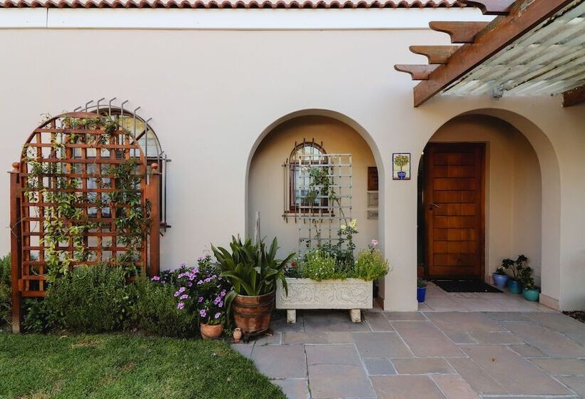 بنسيون A Tuscan Villa Guest House