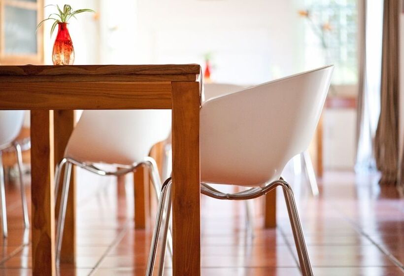 بنسيون Ballinderry The Robertson Guest House