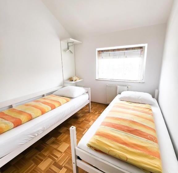 پانسیون Guest House Mlada Lipa