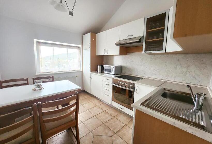 پانسیون Guest House Mlada Lipa