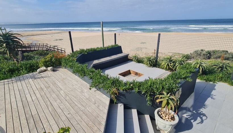 پانسیون On The Beach Guesthouse Jeffreys Bay