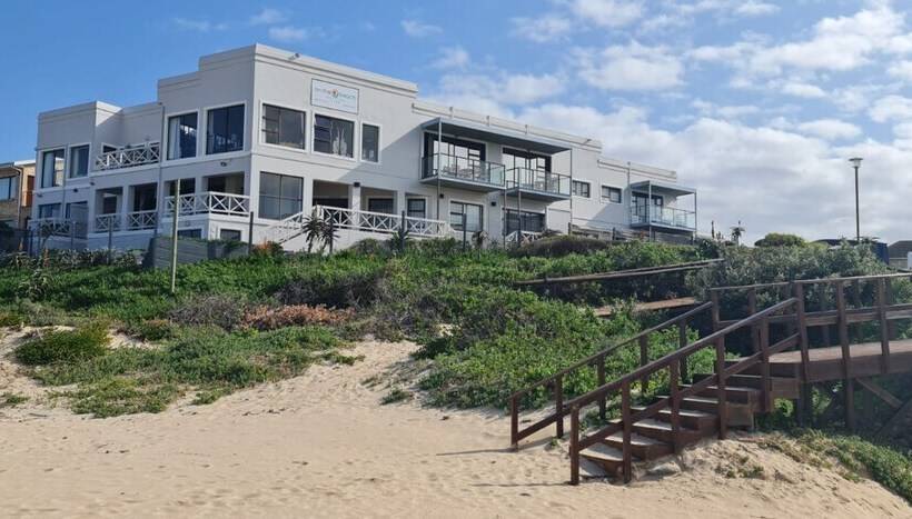 پانسیون On The Beach Guesthouse Jeffreys Bay