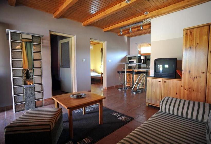 פנסיון Wellness Park