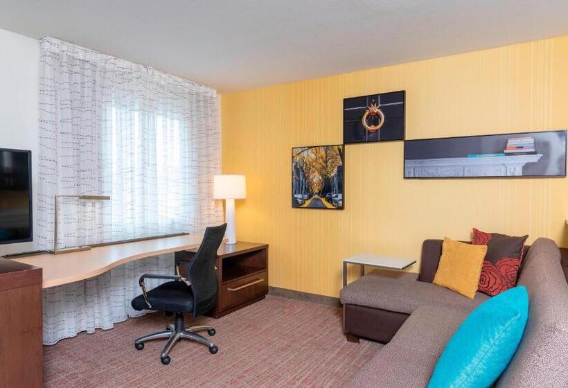 Residence Inn By Marriott Akron South/green